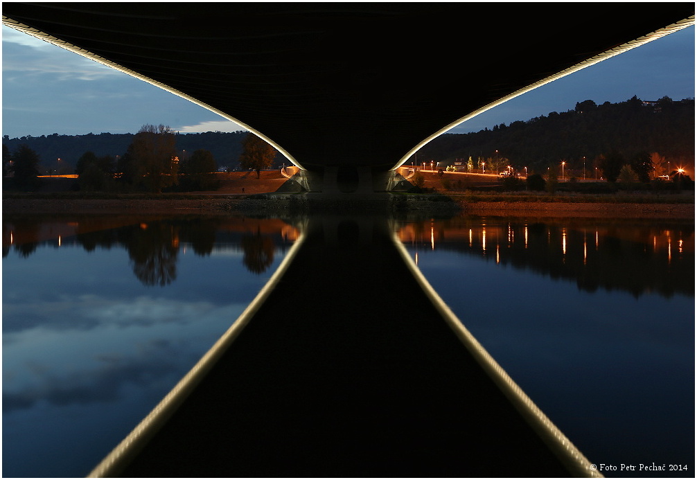 Trojský most v Praze